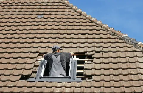 Pose de velux - La Brigue